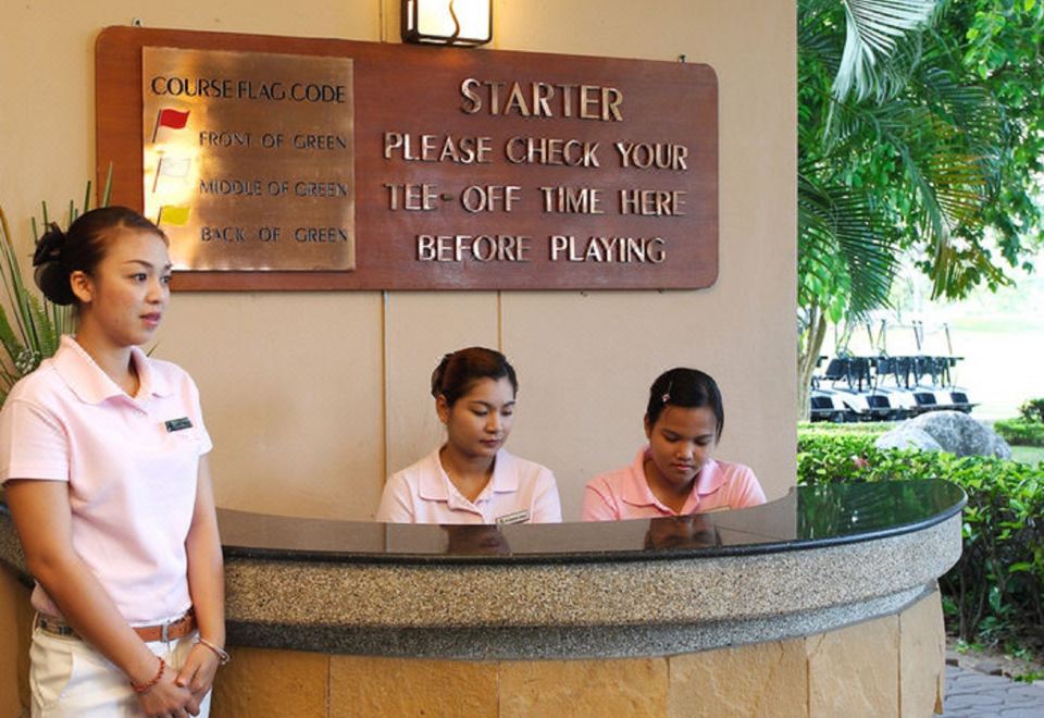 Lake View Hotel And Golf Club Over view