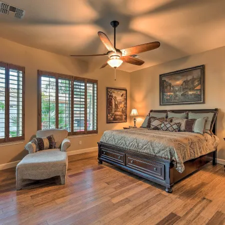 Heated Pool + Putting Green: Luxe Gilbert Home Отели в г. Гилберт