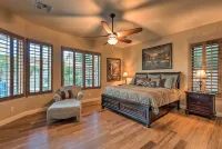 Free Heated Pool Putting Green: Gilbert Home - Homestays