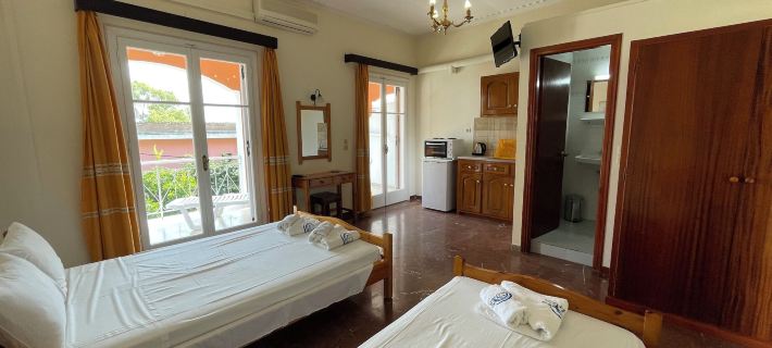 Hotel Benitses Arches Hotels in Achillii