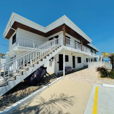 Melbourne Beach Resort & Surf Club Hotels near Canova Beach Dog Park