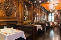 The Originals Boutique, Grand Hôtel Saint-Pierre, Aurillac Hotels in Lascelle