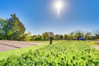 Stunning Ranch Villa Private Pool and Hot Tub! - Parkplatz