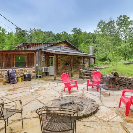 Mountain-View Cabin on Farm: 3 Mi to Town & Shops