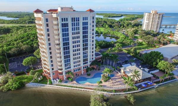 Lovers Key Resort