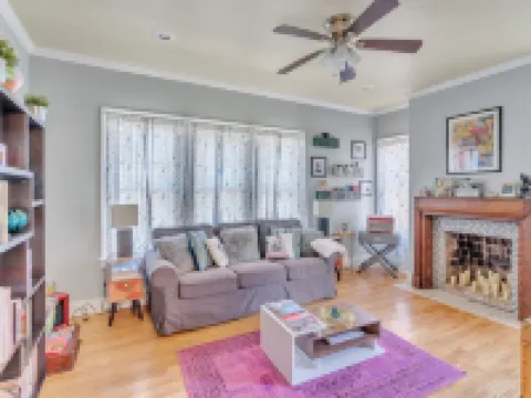 Bright & Fun 3Br Cozy Nook 3 Bedroom Home by RedAwning Hotels in Seguin