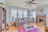 Bright & Fun 3Br Cozy Nook 3 Bedroom Home by RedAwning