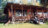 Moose Twin Cabins.