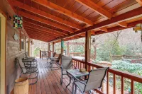 'Creek Bend Escape' w/ Hot Tub + River Views! - 3 tähden