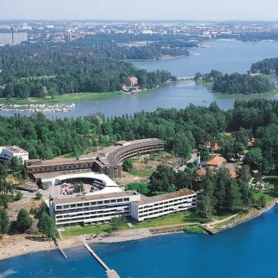 Hilton Helsinki Kalastajatorppa Hotels near Munkinpuisto