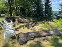 5 star on CATFISH LAKE wet boathouse, sandy beach, 5 bedroom, air cond