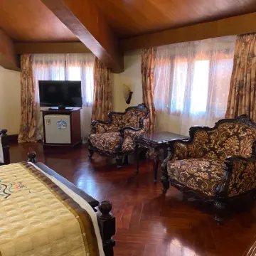 Do Son Villa - Villa of Bao Dai King Hotels near Công Viên Nước Đồ Sơn Hải Phòng