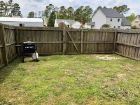 The Get-Away-Spot| Cozy & Spacious| Close to base