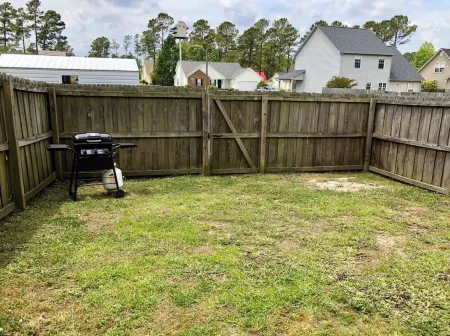 The Get-Away-Spot| Cozy & Spacious| Close to base