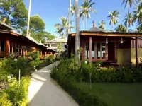Lipa Bay Resort Hotels near Nathon Town