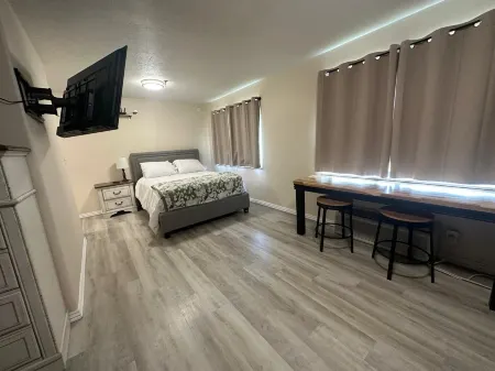 Oakland Courtyard Отели в г. Gibson County