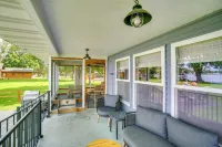 Bright Shawano Lake Oasis - Walk to Boat Launch! - 3-Sterne