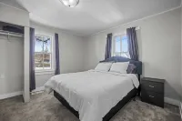 3 Bedroom Fully Remodeled and Centrally Located!