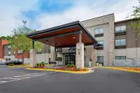 Holiday Inn Express & Suites Raleigh NE - Medical Ctr Area Hôtels à : Comte de Wake