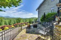 Hilltop Home w/ Panoramic Forest & Mountain Views! - 4 étoiles