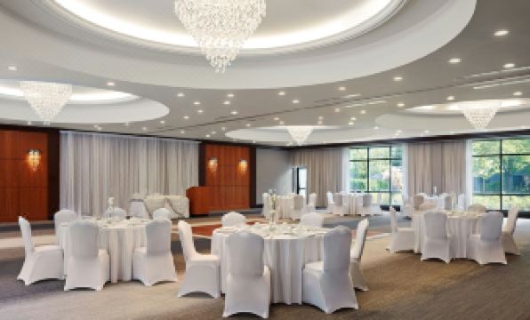 Courtyard by Marriott Hamilton - Housity