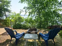 Lake Champlain Waterfront: Amazing Sunsets, Private Beach, and Firepit Hotel a 