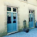 Cottage set in the grounds of a Chateau (countryside)