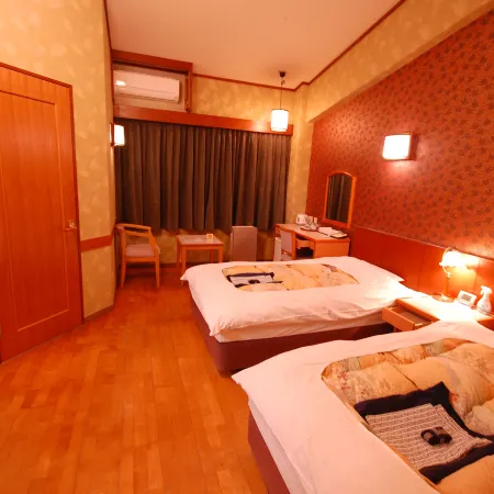 Ivy Hotel Chikushino Отели в г. Тикусино