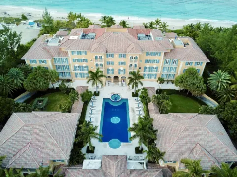 VILLA RENAISSANCE 603, 1BR in Grace Bay. Steps to the sand. WOW