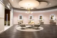 Radisson Plaza Hotel and Suites Kalamazoo Các khách sạn ở Kalamazoo County
