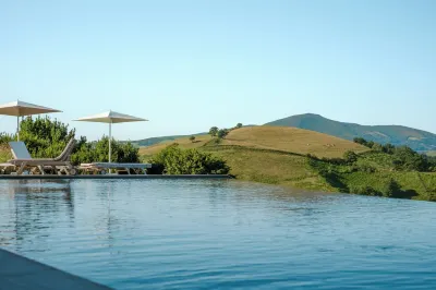 Auberge Ostapé Отели рядом с достопримечательностью «Chapelle du Sacre-Cœur.»