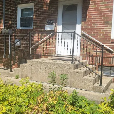 Newly Renovated Cozy 2-bedroom1-bath with a Luxurious Massage Chair