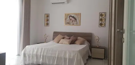 Eivissa Apartment - Spacious Accommodation Отели в г. Marsaskala