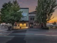 “Inn on the Harbor” Stunning sunsets, centrally located, cozy getaway! ブレインのホテル