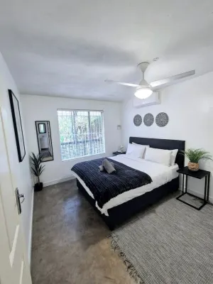 1-bedroom apartment/loadshedding free Hotels near Umgeni River Bird Park