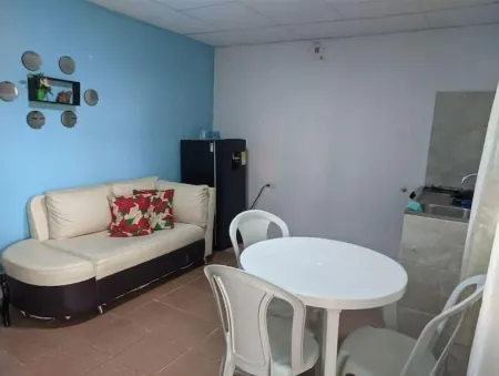 apt #5 comfortable and cozy in a strategic place Отели рядом с достопримечательностью «Su lin khaw»