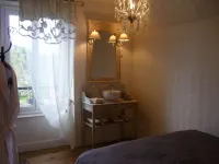 Le Pavillon de Louis Gîte de Charme  Gîtes de France Hotels in Murol