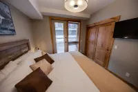 Luxury One Bedroom Condo in Canmore Hotels in 