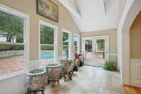 Elegant Georgian Mansion in Potomac Maryland, family house 포토맥 호텔