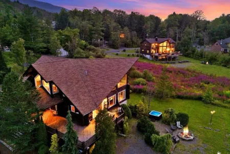 Charming 5-bedroom Lake Log cabin in marvelous Lanesville