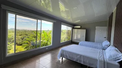 Hacienda Alcazar - Live the Experience Отели рядом с достопримечательностью «Парк и канча де лос Альтос де Сан Франсиско ла чоррера»