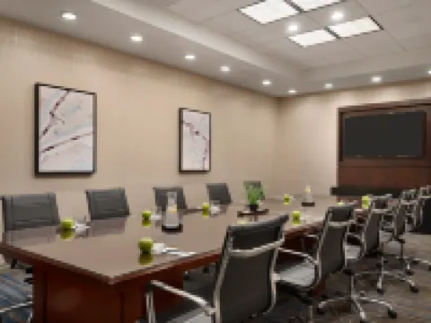 Embassy Suites by Hilton Cincinnati RiverCenter Hotels in Covington