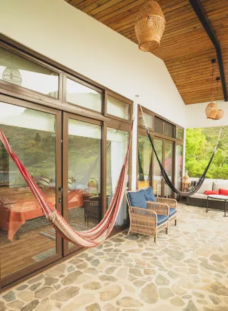 Marvelous brand new, lakefront 2-bedroom house with WiFi in Santa Cruz la Laguna