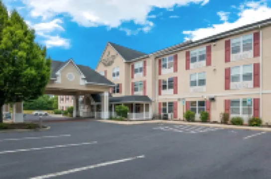 Country Inn & Suites by Radisson, Harrisburg Northeast - Hershey Hotels in 