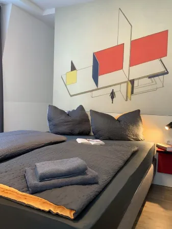 Ludwig Mies van der Rohe" vacation apartment