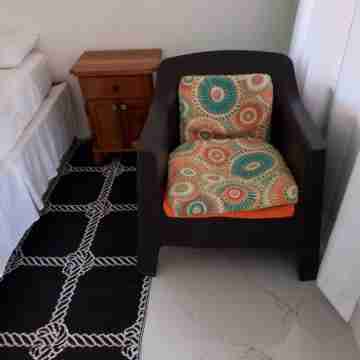 Charming 1-bedroom apartment in enchanting Negril with AC, WiFi Rooms