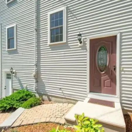 Modern & Charming 3-bedroom house in Worcester.