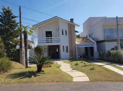 3 Bedroom House with Suite and Pool Cachoeira de Fechos附近的飯店