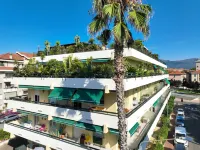 Wonderful three-room apartment with sea view Hotels in Albenga