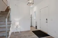 Architecturally designed  4 bedroom home walking distance to downtown Wayzata Hotels in Wayzata